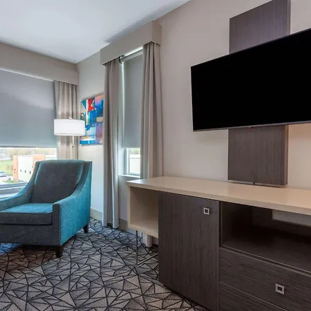 La Quinta Inn & Suites By Wyndham Shorewood Esterno foto